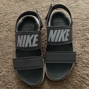 Nike Tanjun Sandal